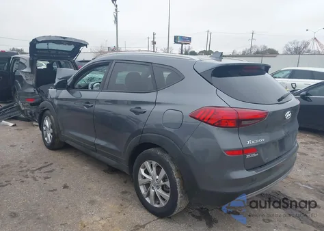 2019 Hyundai Tucson Value z USA, uszkodzony, nr VIN KM8J33A43KU011032